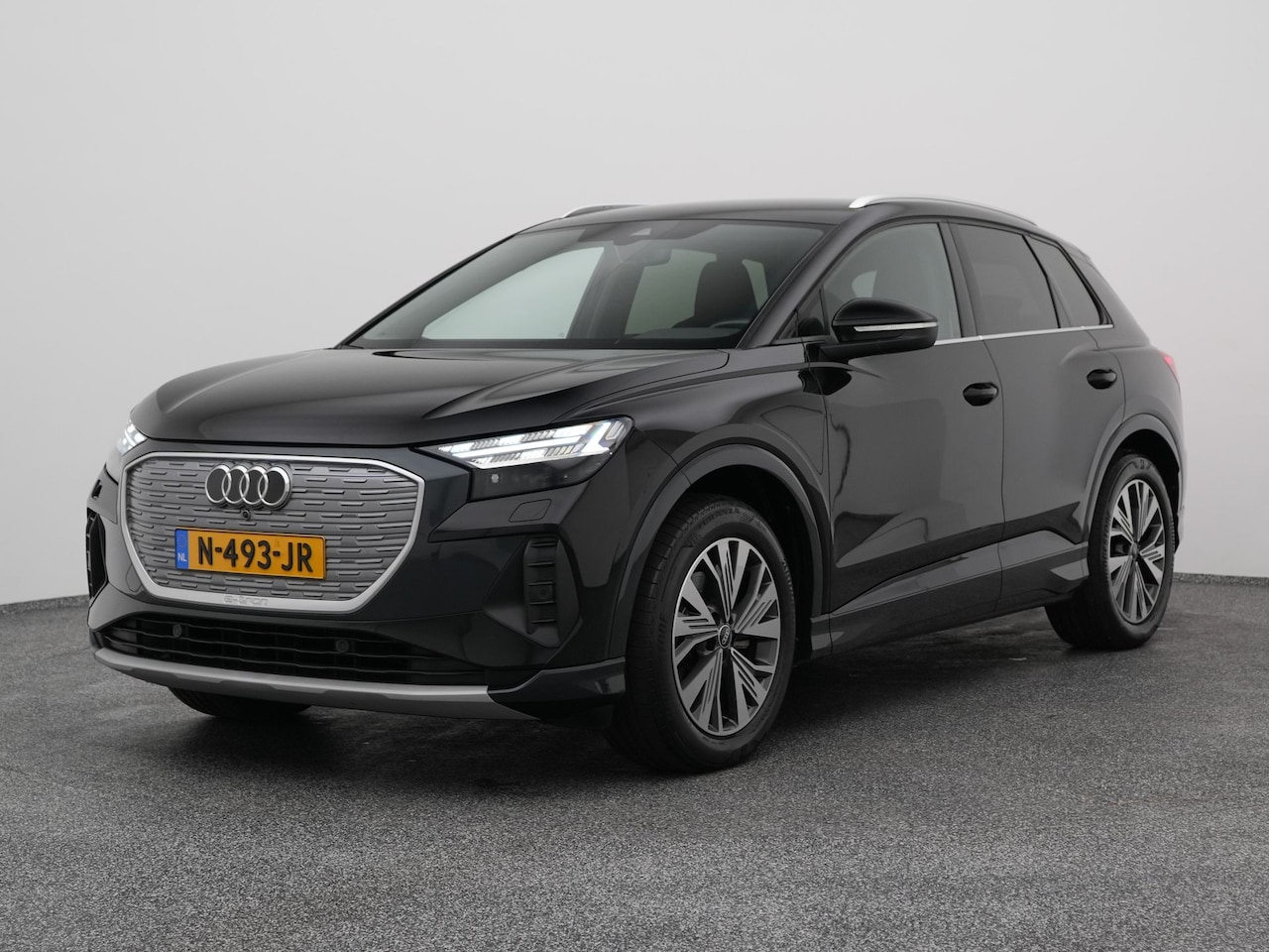 Audi Q4 e-tron - 35 Launch edition Advanced 55 kWh | CRUISE | CAMERA | CARPLAY - AutoWereld.nl