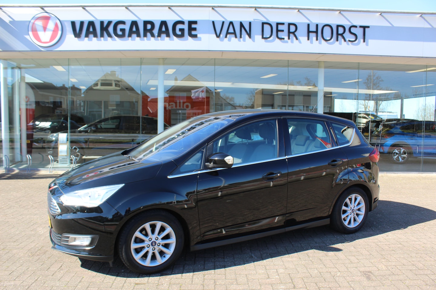 Ford C-Max - 1.0-125pk Titanium. Goed onderhouden hoogzitter ! Autm. airco dual, LM wielen, elektr. ach - AutoWereld.nl