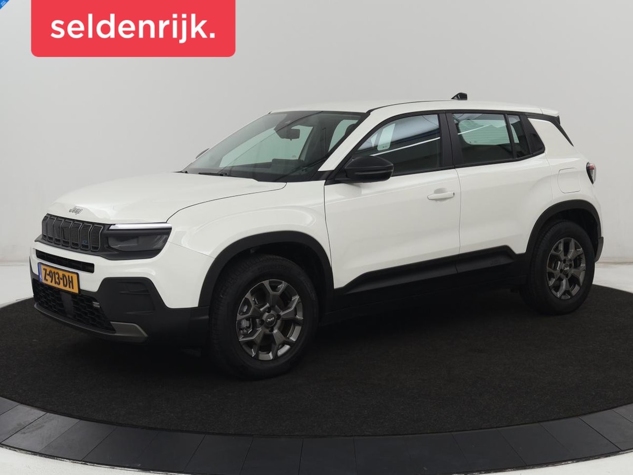 Jeep Avenger - Longtitude 54 kWh | SOH 96.6% | Stoelverwarming | Carplay | Navigatie | Full LED | Warmtep - AutoWereld.nl