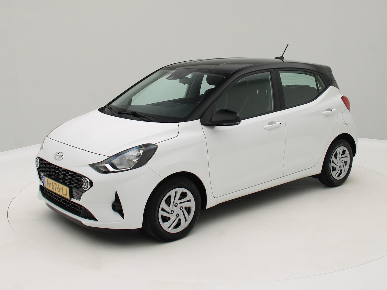 Hyundai i10 - 1.0 Comfort TWO TONE UNIEKE KMS! / Origineel NL - AutoWereld.nl