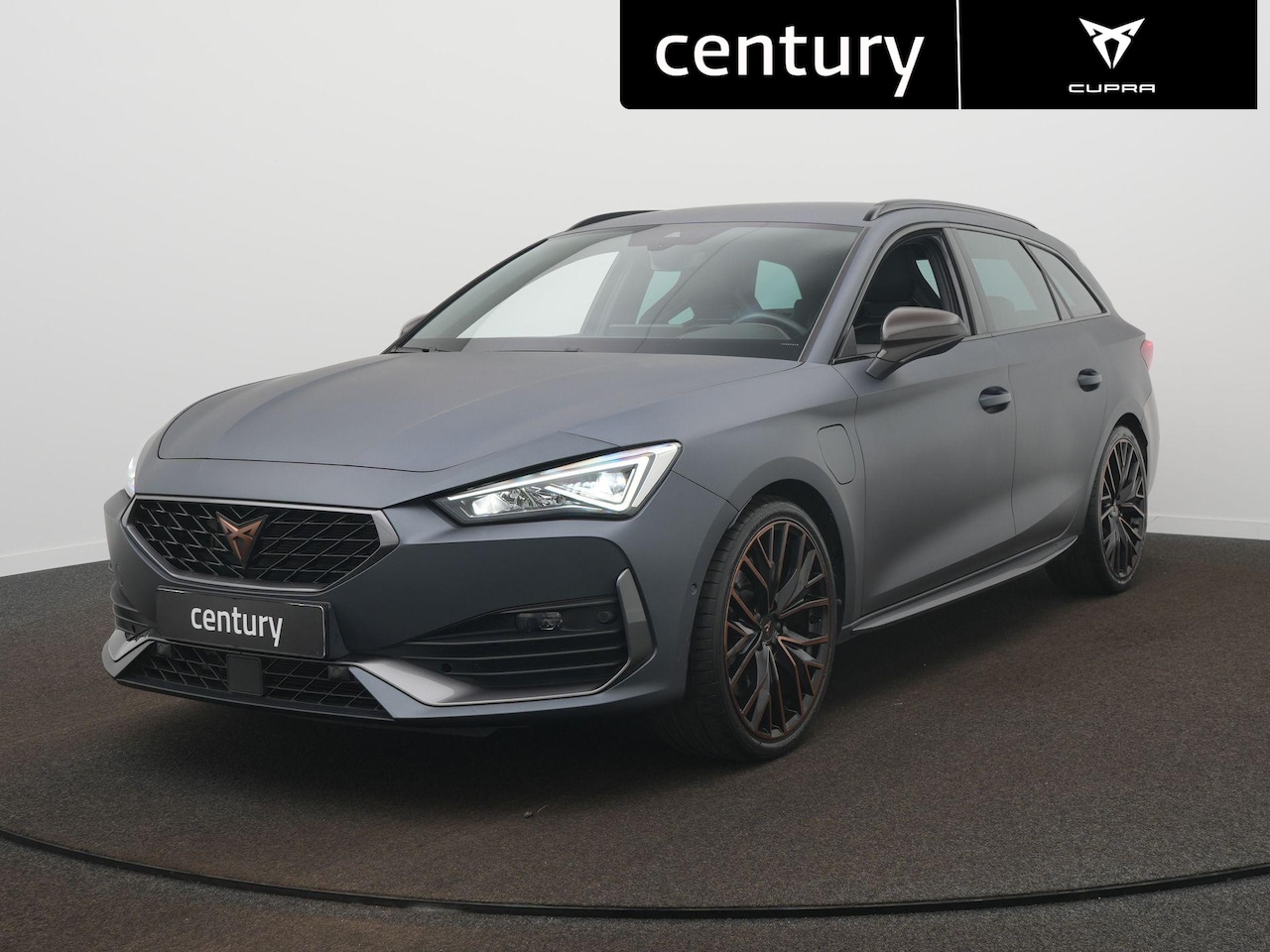 CUPRA Leon Sportstourer - 1.4 e-Hybrid VZ Performance | Kuipstoelen | Elek. Trekhaak | Leer | - AutoWereld.nl