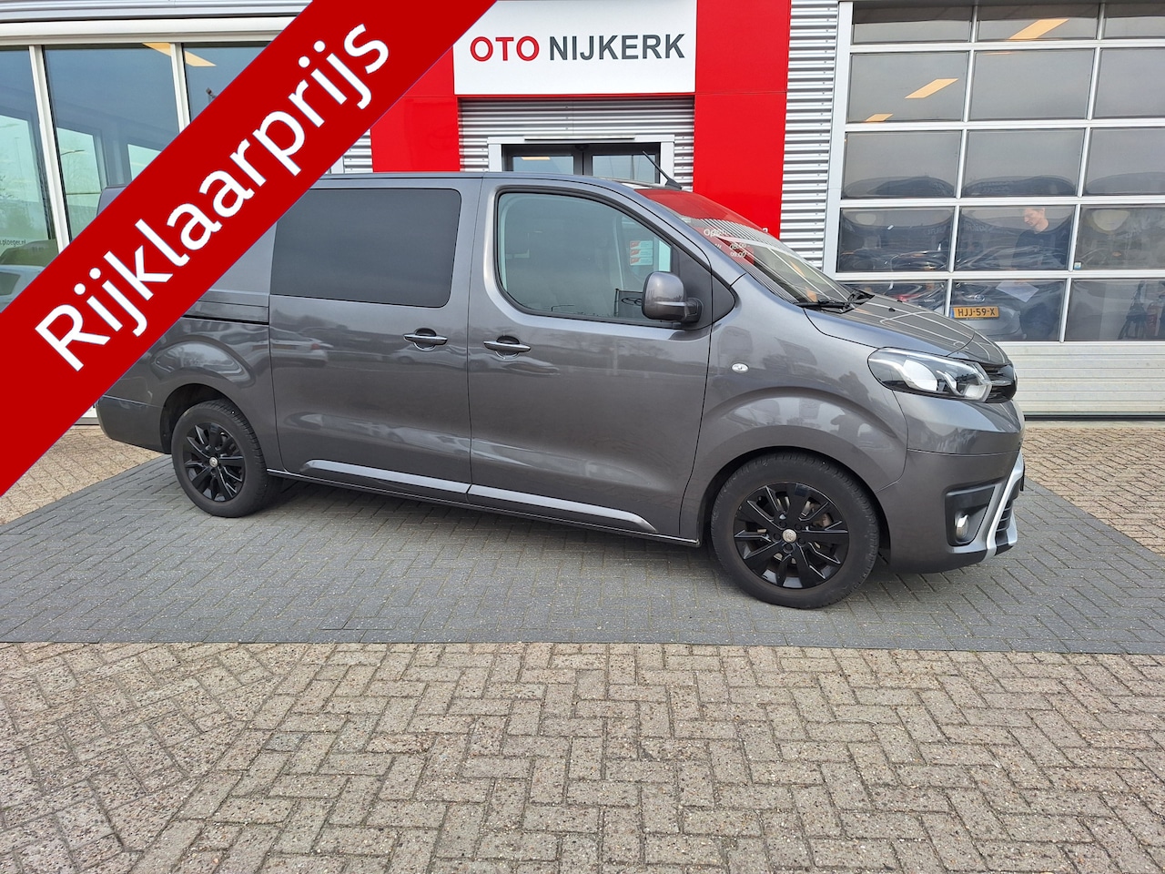 Toyota ProAce Worker - 2.0 D-4D Professional Dubbel Cabine Automaat 177 PK - AutoWereld.nl