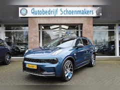 Lynk & Co 01 - 1.5 MY23 ZWARTE-HEMEL ROLHOES MY23 360-CAMERA PANO/SCHUIF INFINITY DAB NAVI CARPLAY STOELV