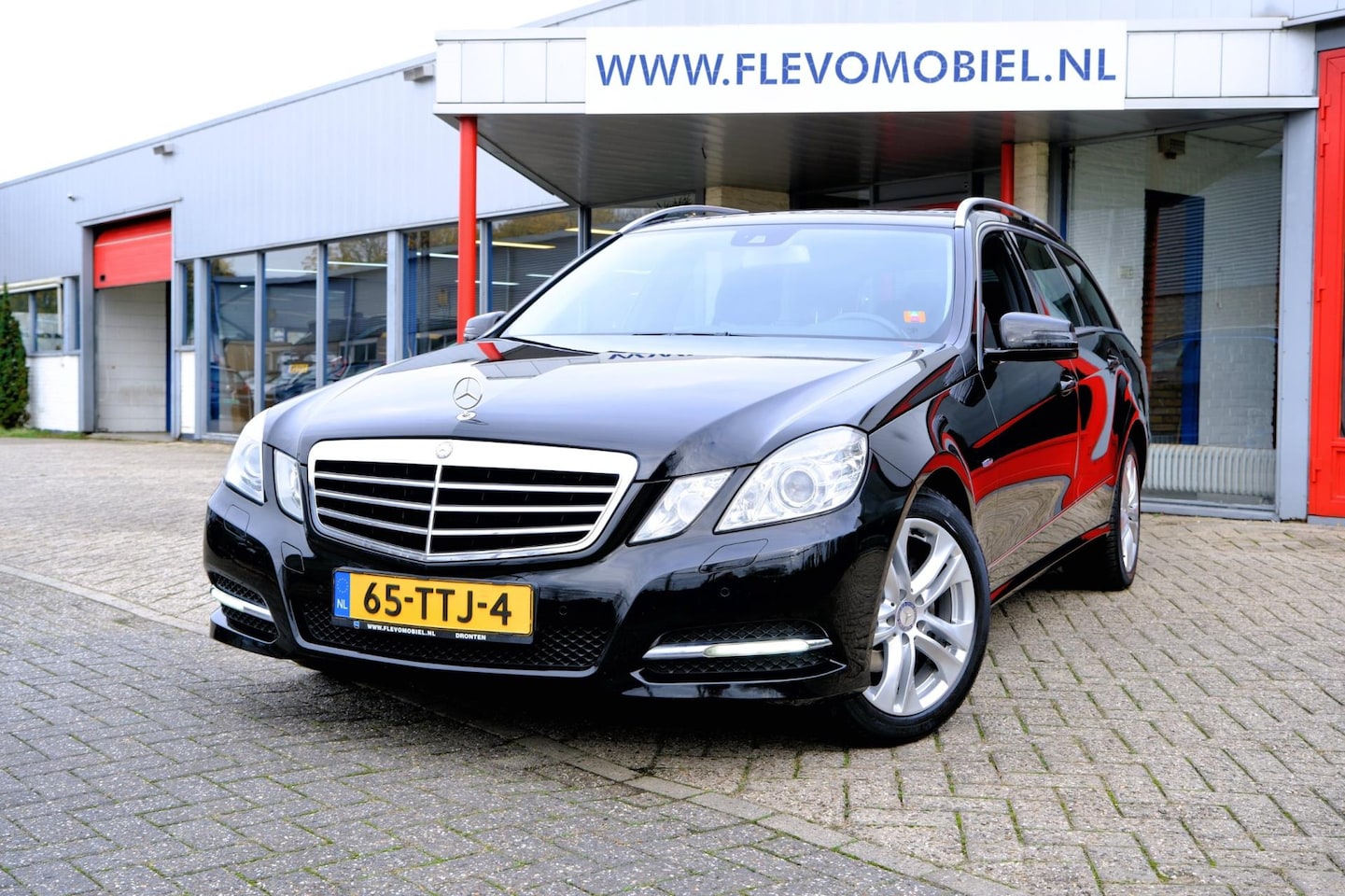 Mercedes-Benz E-klasse Estate - 200 CGI 184pk Avantgarde Aut. Pano|Xenon|Navi|Half Leder|LMV - AutoWereld.nl