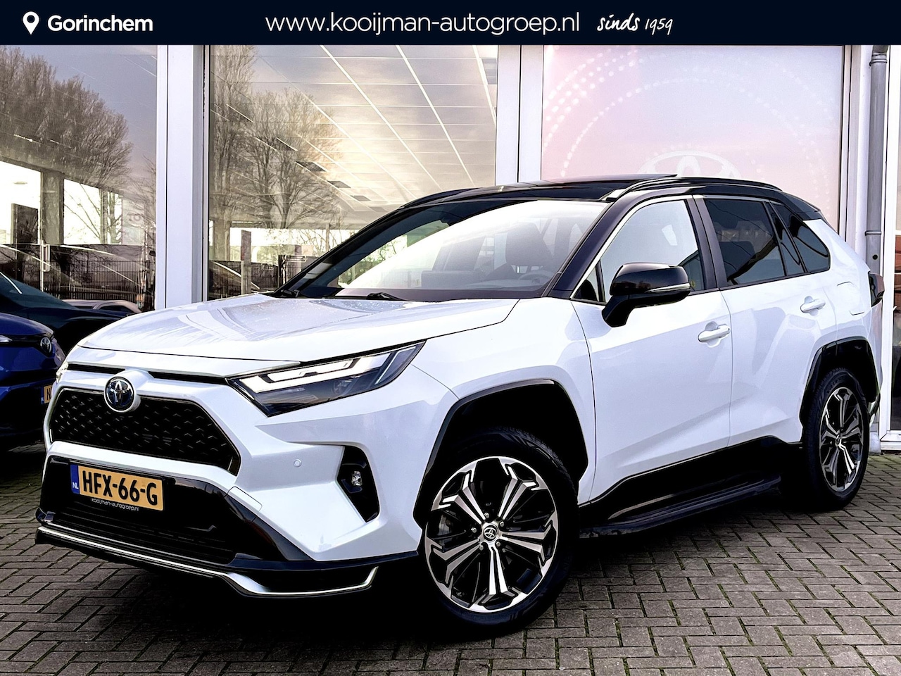 Toyota RAV4 - 2.5 Plug-in Hybrid AWD Style NL AUTO! Innovation | Bearlock | Trekhaak | Schuifdak | JBL | - AutoWereld.nl