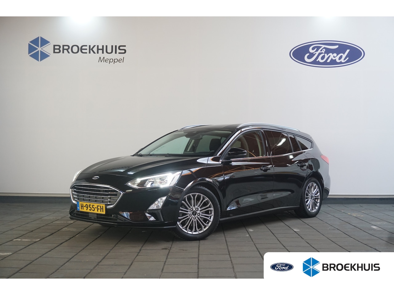 Ford Focus Wagon - 1.5 EcoBoost Titanium Business Trekhaak | 1500kg Trekgewicht | Winter Pakket | - AutoWereld.nl