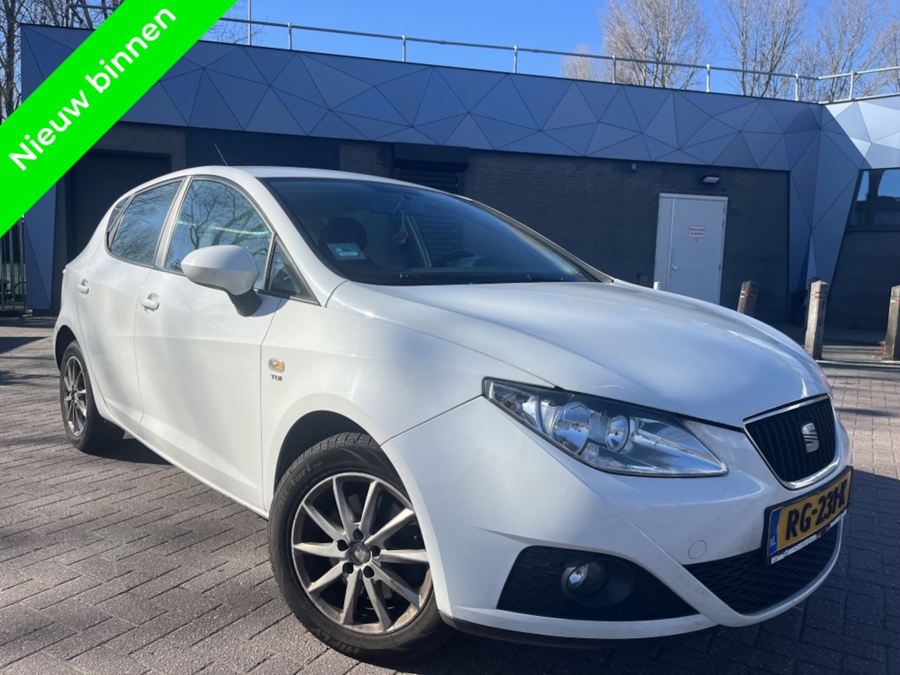 SEAT Ibiza - 1.6 TDI Sport Cruise Clima 4 elektrische ramen - AutoWereld.nl