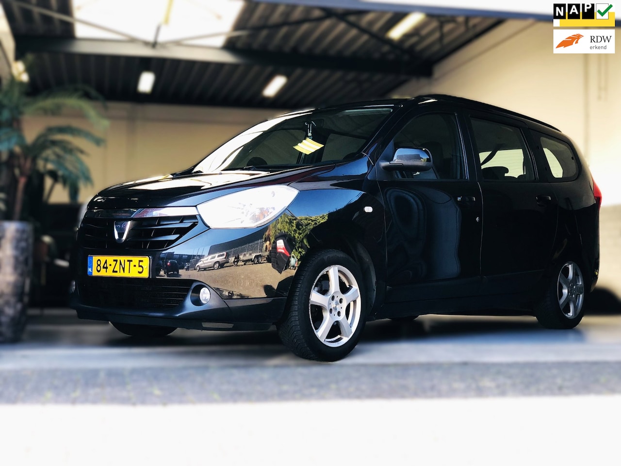 Dacia Lodgy - 1.2 TCe 7p. NAVI/ TREKHAAK/ APK/ NAP - AutoWereld.nl