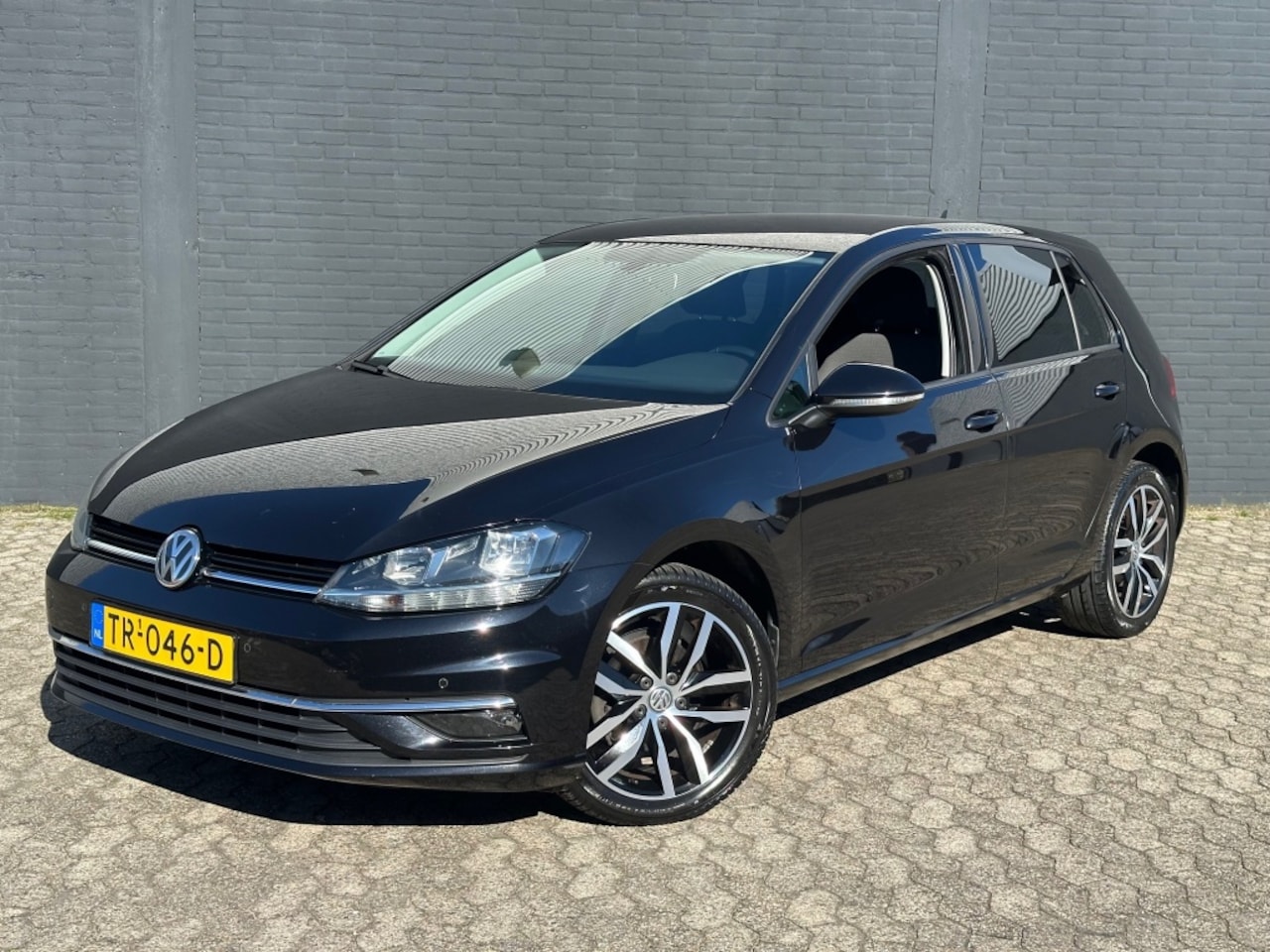 Volkswagen Golf - 1.0 TSI Comfortline 1.0 TSI Comfortline, NL Auto, Apple Carplay, 2e Eigenaar - AutoWereld.nl