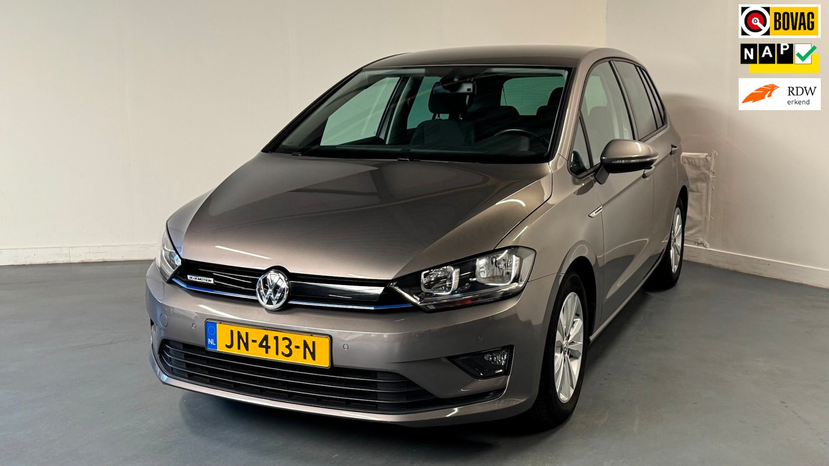 Volkswagen Golf Sportsvan - 1.0 TSI Comfortline | NL-AUTO | 1E EIGENAAR | NAVI | PARKEERSENS. | - AutoWereld.nl