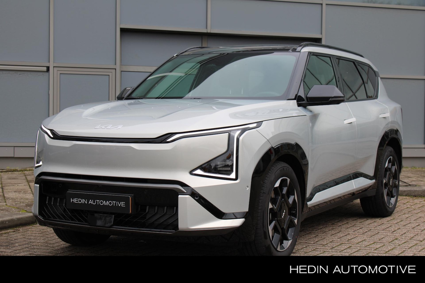 Kia EV5 - GT-PlusLine 81.4 kWh ENKEL BESCHIKBAAR VOOR PROEFRIT | 360 CAMERA | VERWARMDE STOELEN VOOR - AutoWereld.nl
