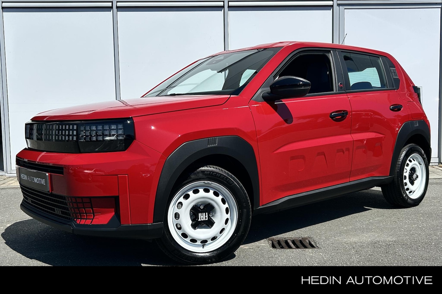 Fiat Grande Panda - RED 11kW 44 kWh | Navigatie via App | Cruise Control | Airco | Apple Carplay/Android Auto - AutoWereld.nl