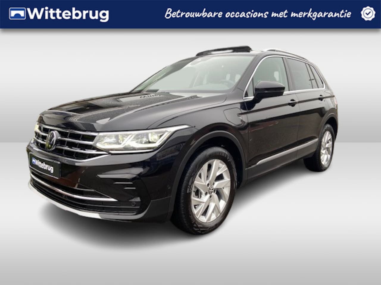 Volkswagen Tiguan - 1.4 TSI eHybrid Elegance / Panoramadak / Navi / Camera / 18" LMV / IQ LED - AutoWereld.nl
