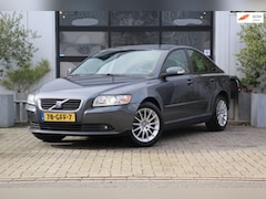 Volvo S40 - 2.4 Edition Aut. - 5CIL - CRUISE - XENON - TREKHAAK - PDC - DEALER OH