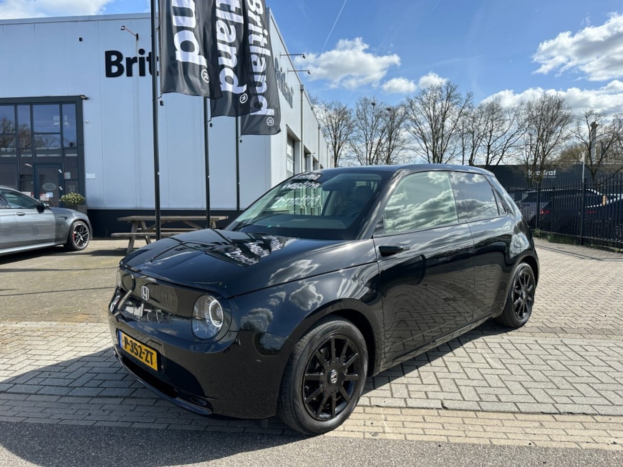 Honda e - Base bj2022 *Pano *Navi *Adaptive *NL auto *35.000km - AutoWereld.nl