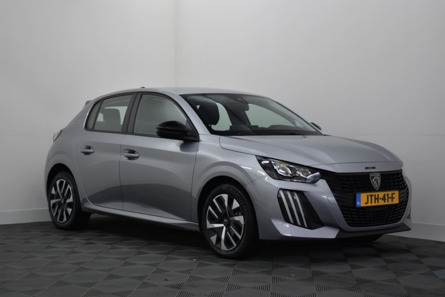 Peugeot 208 - 1.2 PureTech Active 1.2 Puretech 100PK ACTIVE 5 DRS - AutoWereld.nl