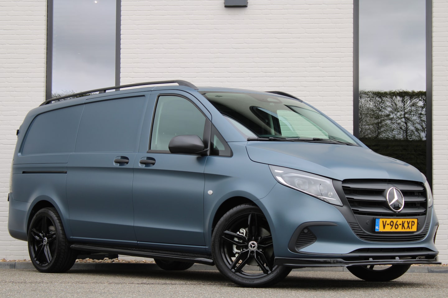 Mercedes-Benz Vito - 114 CDI / Aut / Lang / 71km!!! / Led / Camera / Navi / Achterdeuren / NIEUWSTAAT - AutoWereld.nl