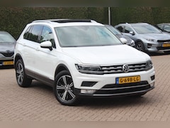 Volkswagen Tiguan - 2.0 TSI 4Motion Highline / Vol opties / Panoramadak / Camera / Head-up / Leder / 18'' / Ke