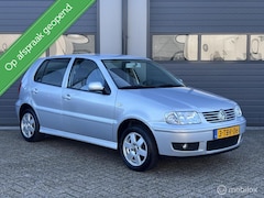 Volkswagen Polo - 1.4 Comfortline Uitvoering // 5Drs _ Airco