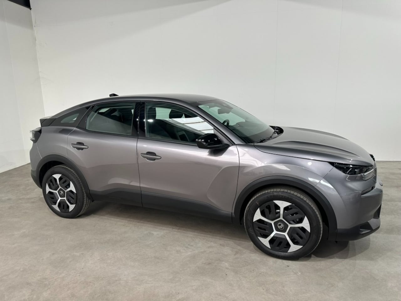 Citroën C4 - 1.2 Hybrid, camera,PDC,Navigatie,18 inch,Nieuw Model - AutoWereld.nl