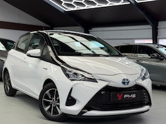 Toyota Yaris - 1.5 Hybrid Bi-Tone Bluetooth