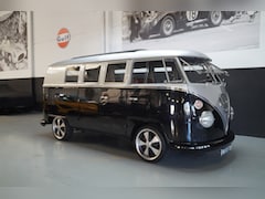 Volkswagen T1 - TOP restomod (1967)