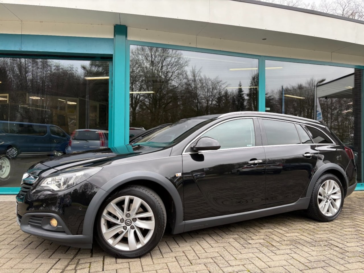 Opel Insignia - 1.6 Turbo 170pk SPORT Navi, Xenon, Cruise, 18Inch, PDC - AutoWereld.nl