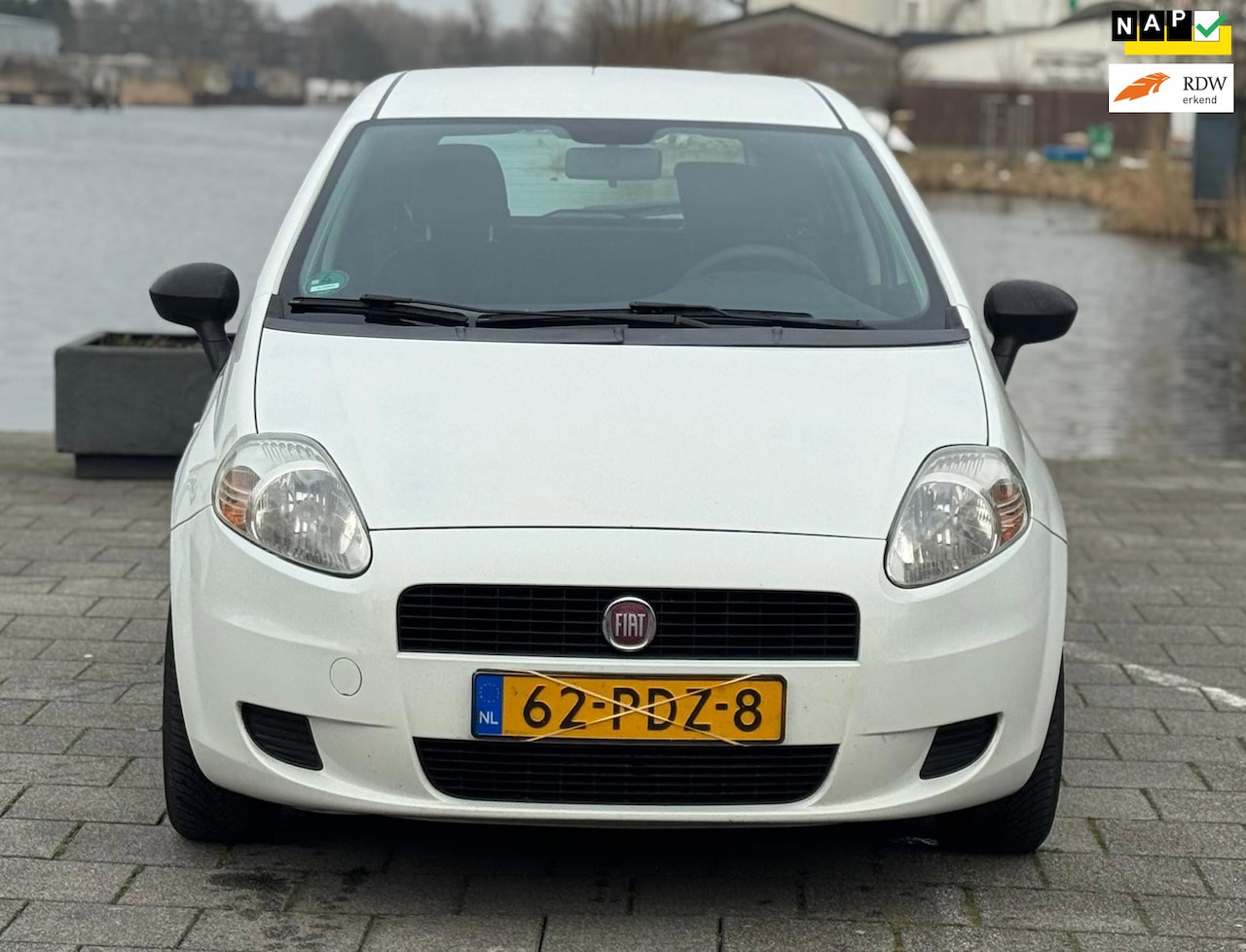 Fiat Grande Punto - 1.3 M-Jet Actual/1eigenaar/nieuweapk/airco/ dealeronderhouden - AutoWereld.nl