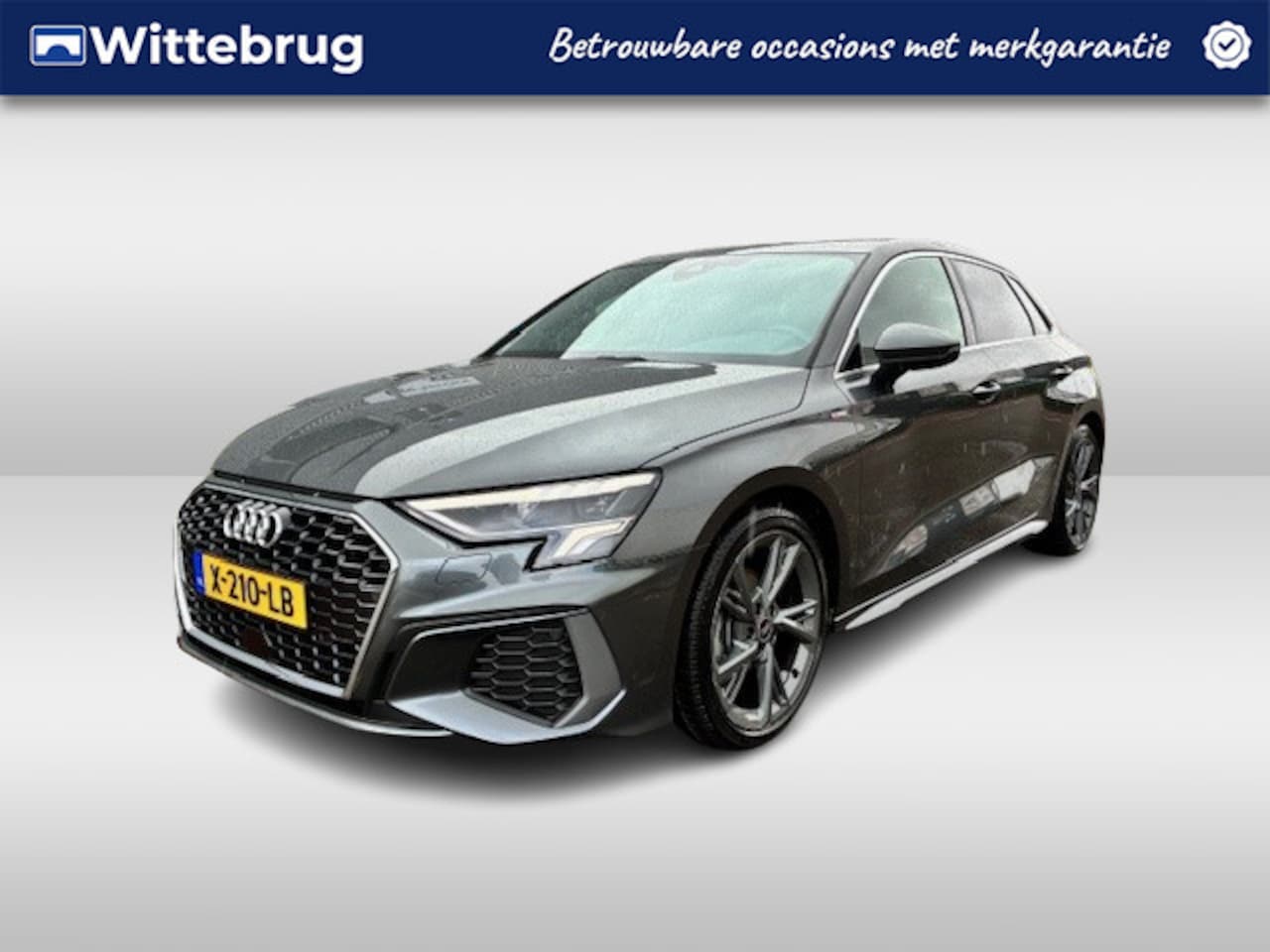 Audi A3 Sportback - 30 TFSI S edition / NAVI / APP.Connect / CAMERA / 18"LMV / Verwarmde stoelen - AutoWereld.nl