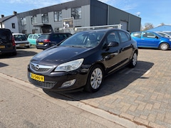 Opel Astra - 1.6 Cosmo Nw Apk - Vol Ondh