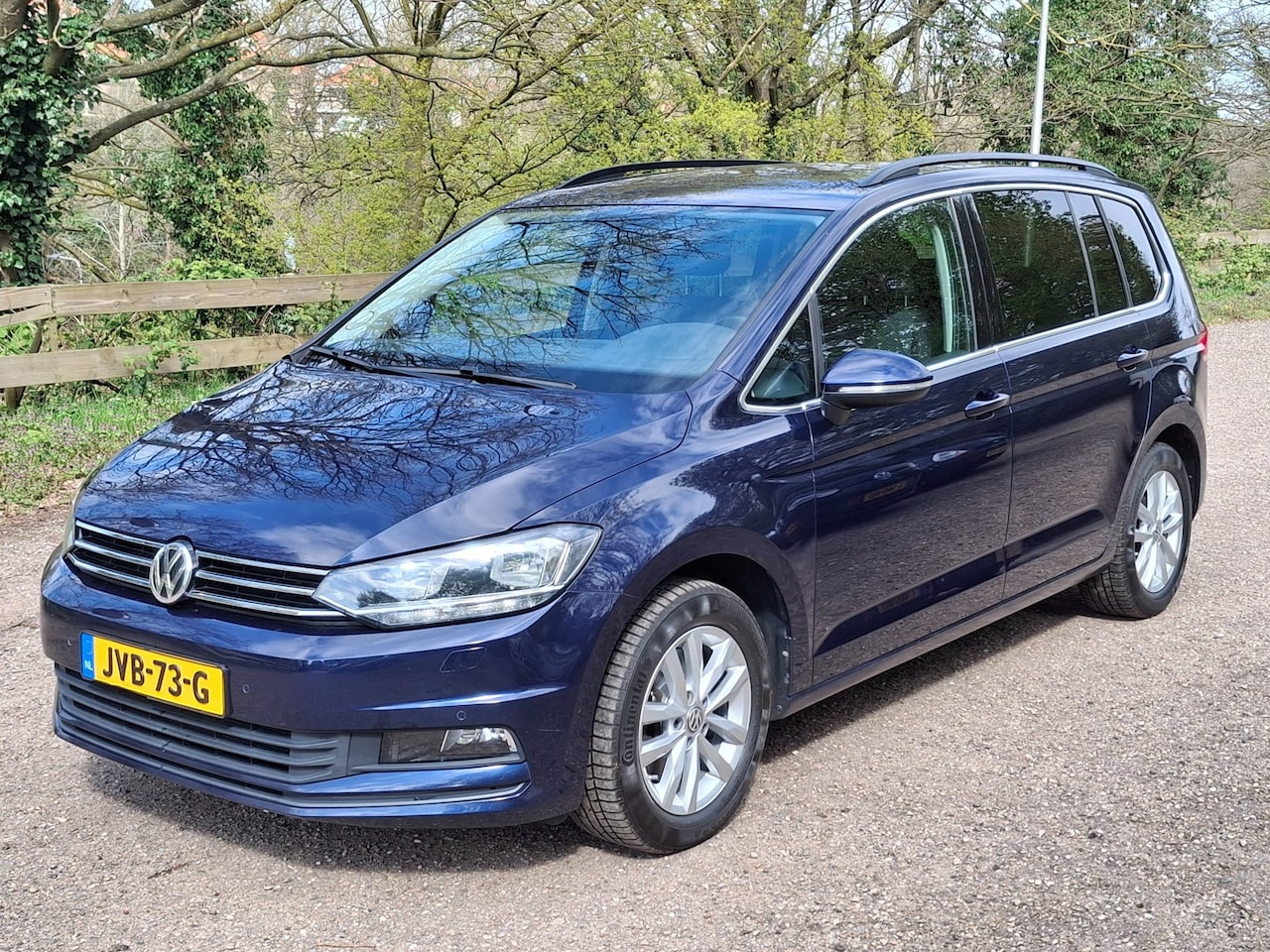 Volkswagen Touran - 1.5 TSI Comfortline 7p/BTW/Stoelverw/ACC/Automaat - AutoWereld.nl