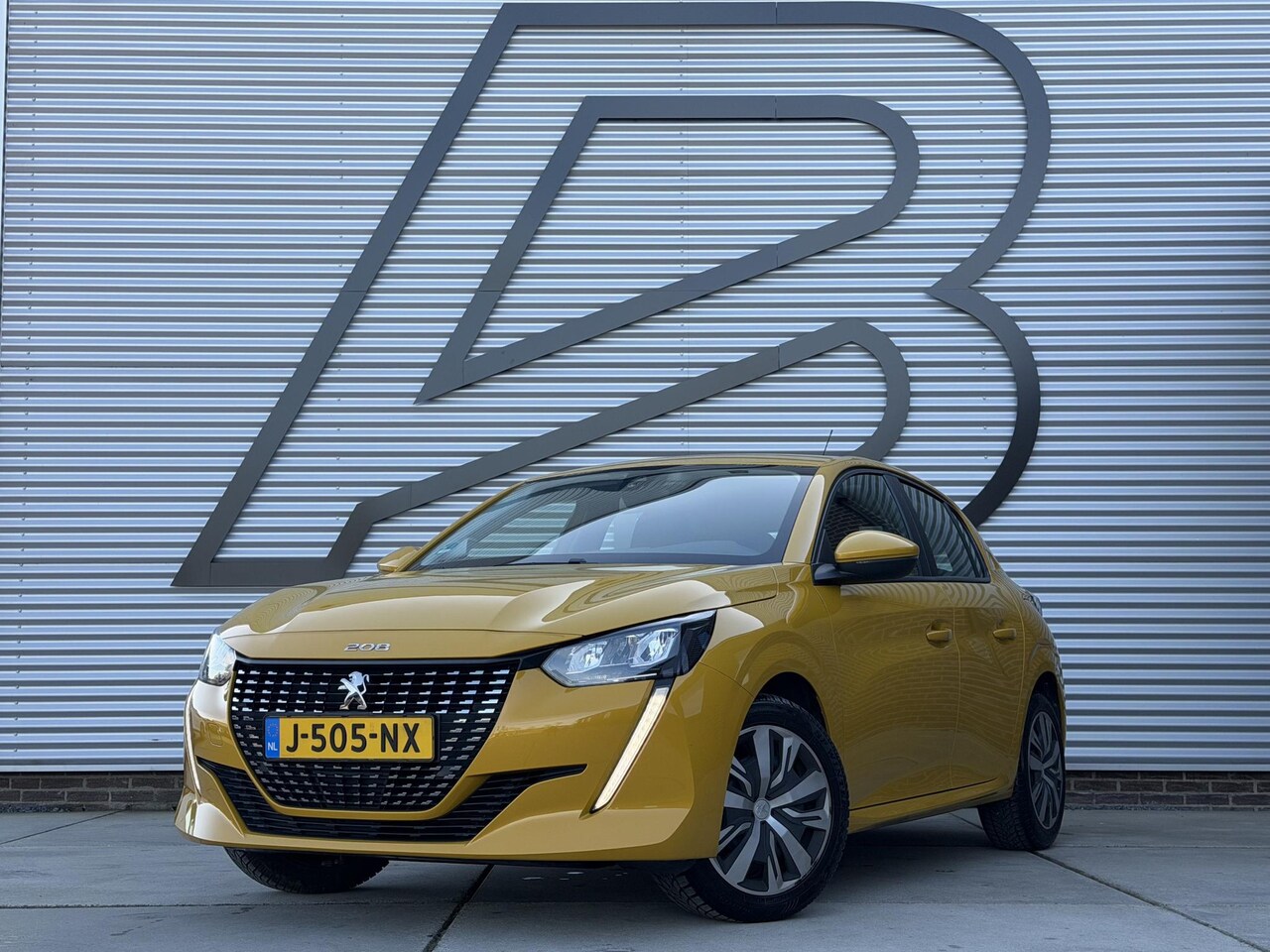 Peugeot 208 - 1.2 PureTech Active Carplay|Clima|Cruise|Trekhaak|Goed Onderhouden|Nieuwe APK bij Afleveri - AutoWereld.nl