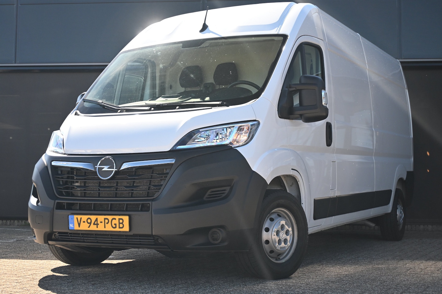 Opel Movano - 2.0D 140PK L3H2 Cruise control | Climate control | Navigatiesysteem by app | Multimedia sy - AutoWereld.nl