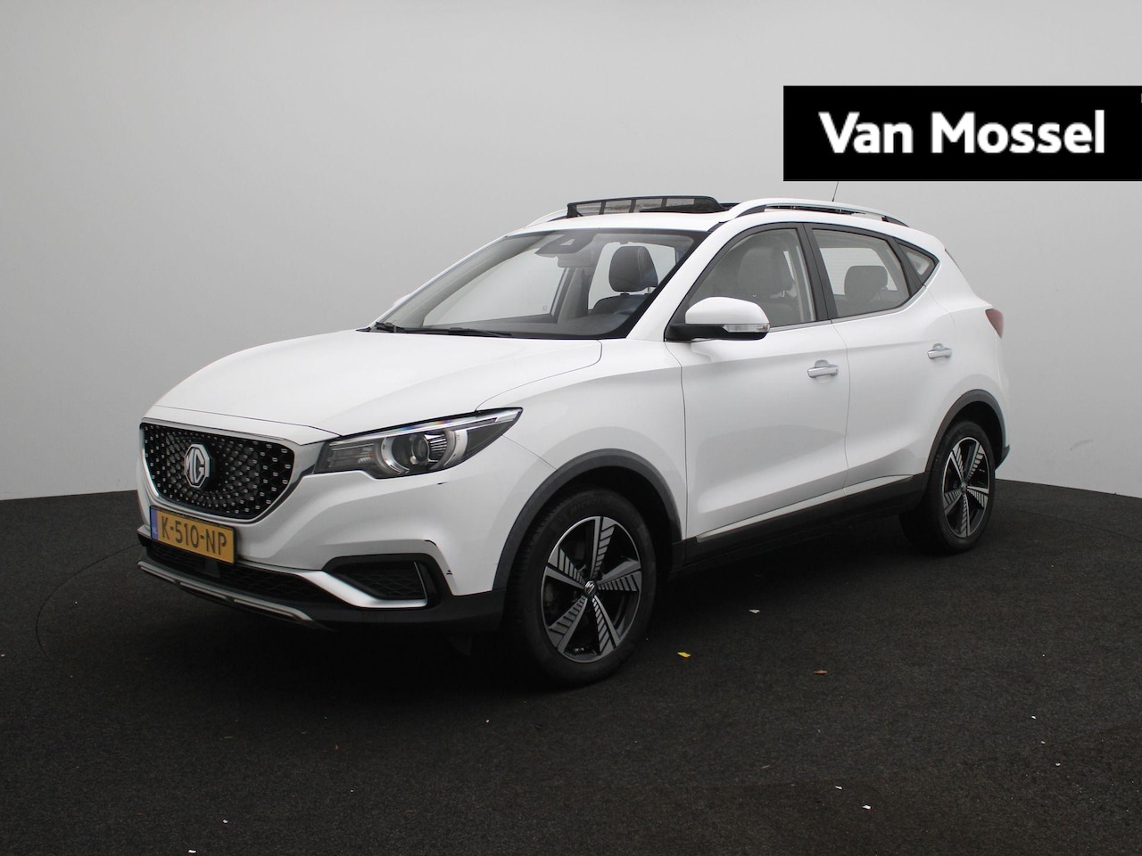 MG ZS - Luxury 45 kWh | Panoramadak | Carplay | Leder | Stoelverwarming | - AutoWereld.nl