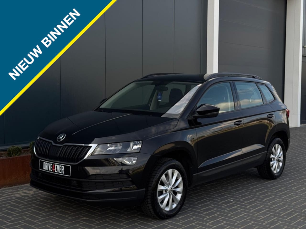 Skoda Karoq - 1.5 TSI ACT Style APPLE CARPLAY CAMERA NAVI CLIMATE PDC - AutoWereld.nl