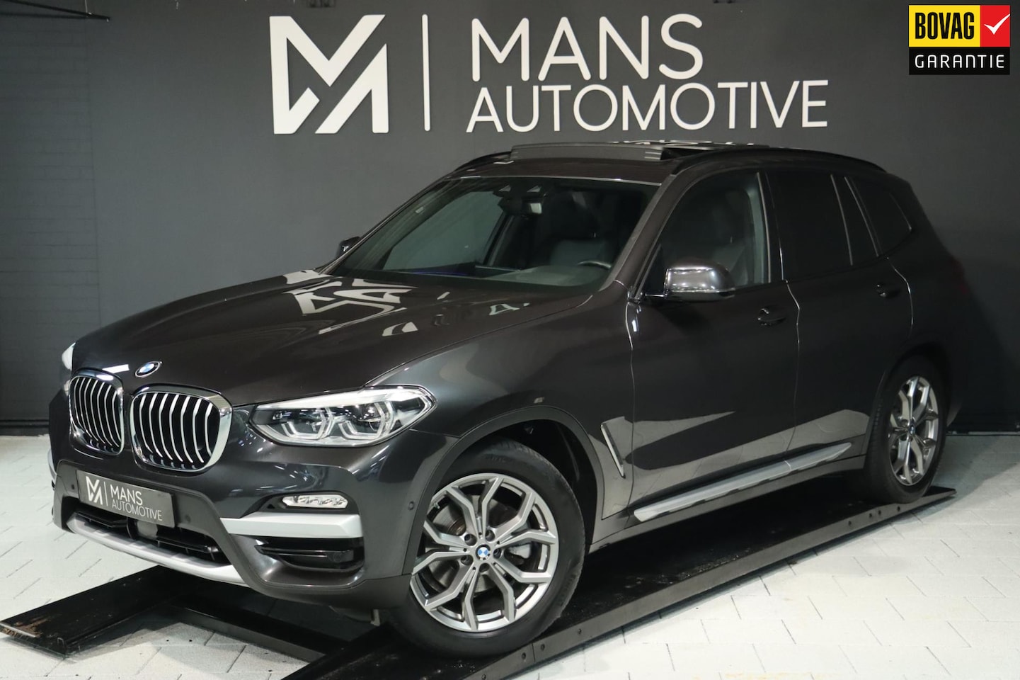 BMW X3 - XDrive20i / PANO / HUD / ACC / MEMORY / KEYLESS / DEALER SERVICE! - AutoWereld.nl
