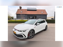 Volkswagen Golf - 2.0 TSI GTI Panoramadak Leer Stoelverwarming/Verkoeling Camera Keyless entry