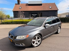 Volvo V70 - 2.0T R-Edition 200PK AUTOMAAT LEER NAVI XENON