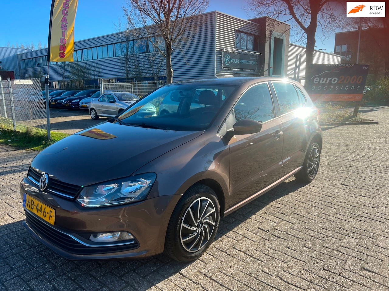 Volkswagen Polo - 1.2 TSI Comfortline - AIRCO - CRUISE - NAP ! - AutoWereld.nl