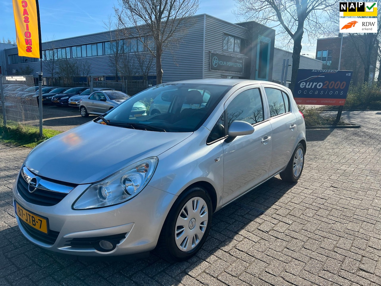 Opel Corsa - 1.2-16V Enjoy - AIRCO - NIEUWE JAAR APK ! - AutoWereld.nl