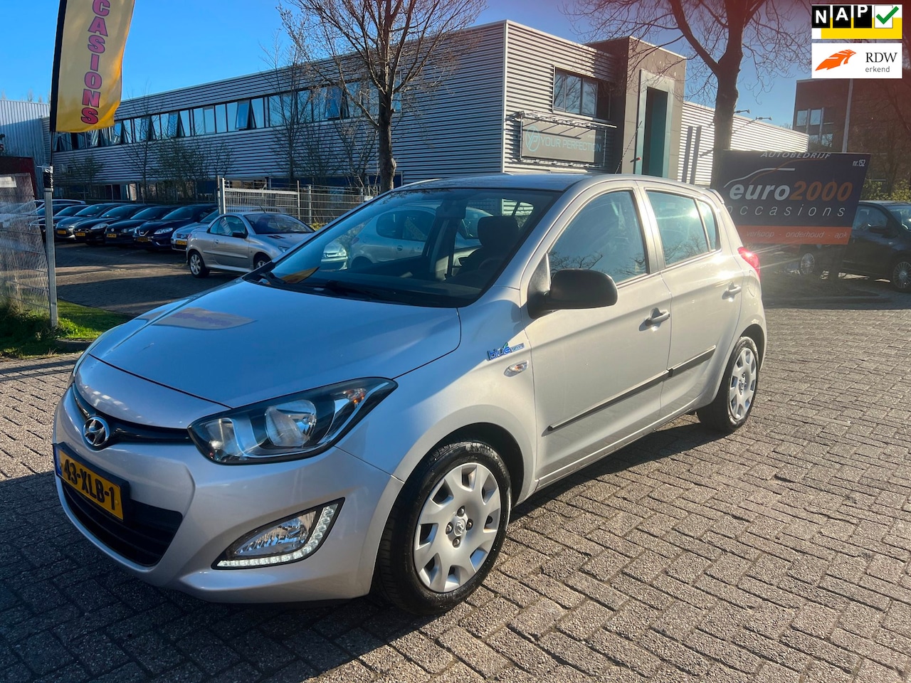Hyundai i20 - 1.2i Business Edition - AIRCO - TREKHAAK - NAP ! - AutoWereld.nl