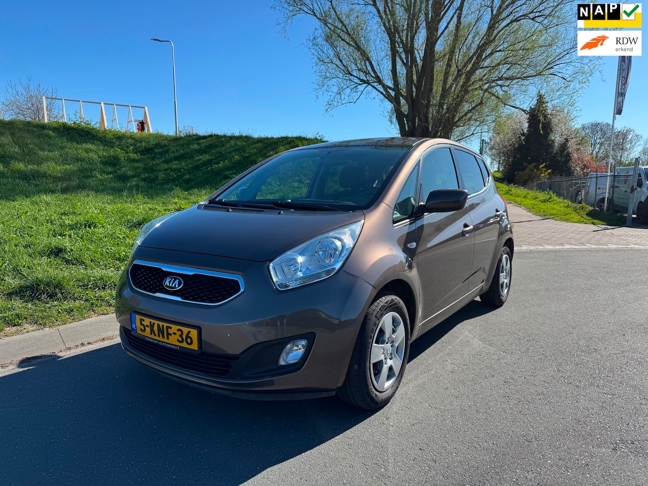 Kia Venga - 1.6 CVVT Plus Pack Navigatie Automaat Achteruitrijcamera - AutoWereld.nl