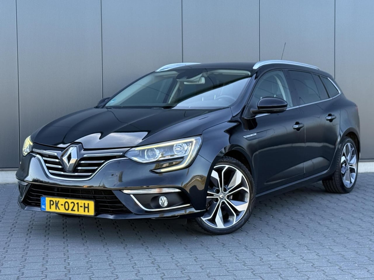 Renault Mégane Estate - 1.2 TCe Bose Massage - Led - Sfeerverlichting - Trekhaak - AutoWereld.nl