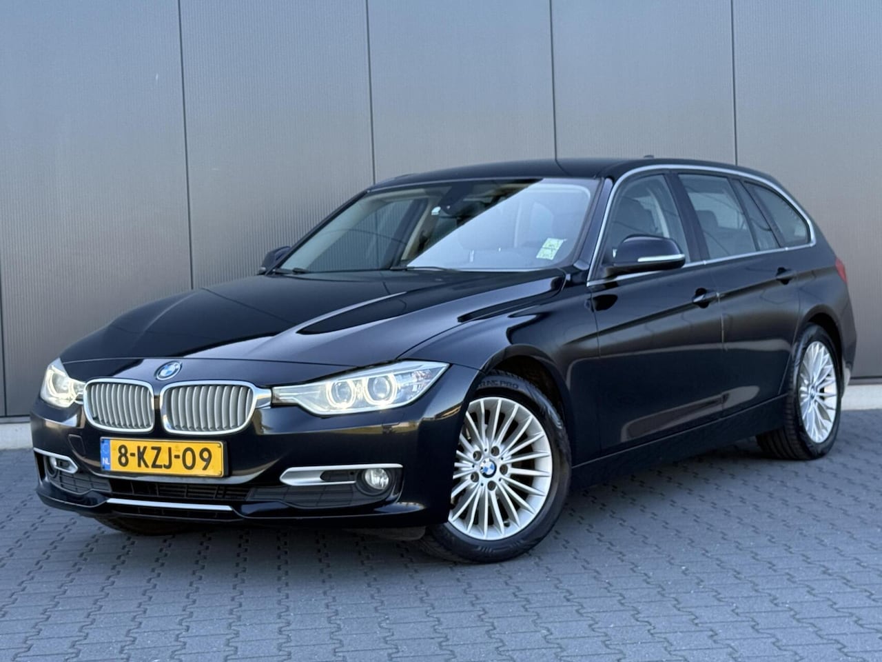 BMW 3-serie Touring - 316I Modern Leder - Navi - Xenon - Clima - NL Auto - AutoWereld.nl