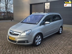 Opel Zafira - 2.2 Cosmo, Automaat, Xenon, Carplay, Trekhaak