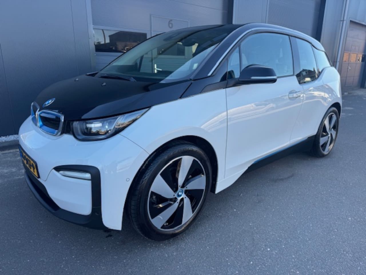 BMW i3 - iPerformance 94Ah 33 kWh SL.41.000 KM !!! - AutoWereld.nl