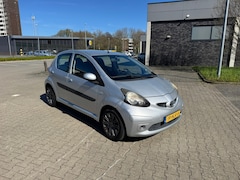 Toyota Aygo - 1.0-12V +. AUTOMAAT