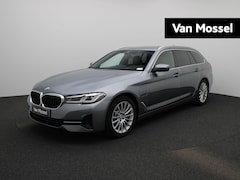 BMW 5-serie Touring - 530e xDrive Executive | Trekhaak | Camera | Elektrische Stoelen | Leder | DAB | NAVI | Cru