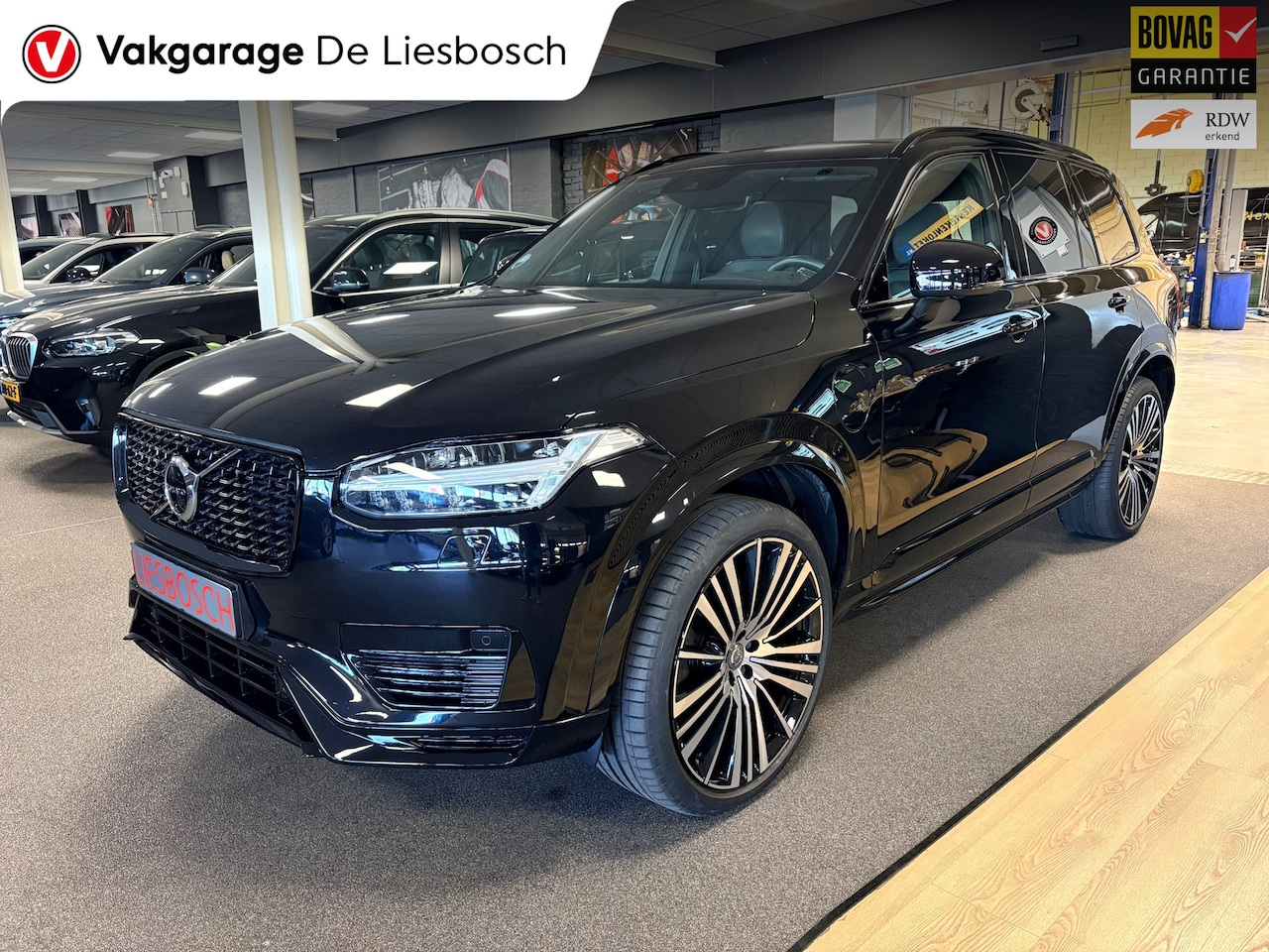 Volvo XC90 - 2.0 T8 Recharge AWD R-Design Recharge Plus Dark Long Range / 7 persoons / trekhaak / Panor - AutoWereld.nl