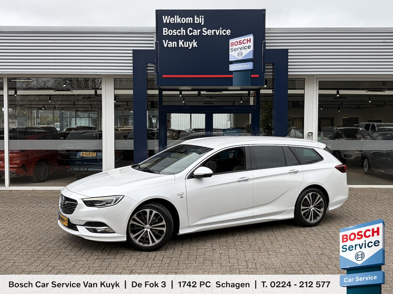 Opel Insignia Sports Tourer - 1.6 Turbo Exclusive / NL-Auto / 1e-Eigenaar / Vol-Leder / Head-Up Display / Massagefunctie - AutoWereld.nl